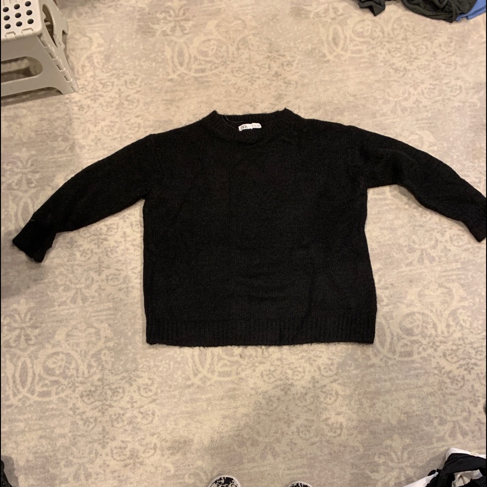 Zara boxy long sleeve sweater